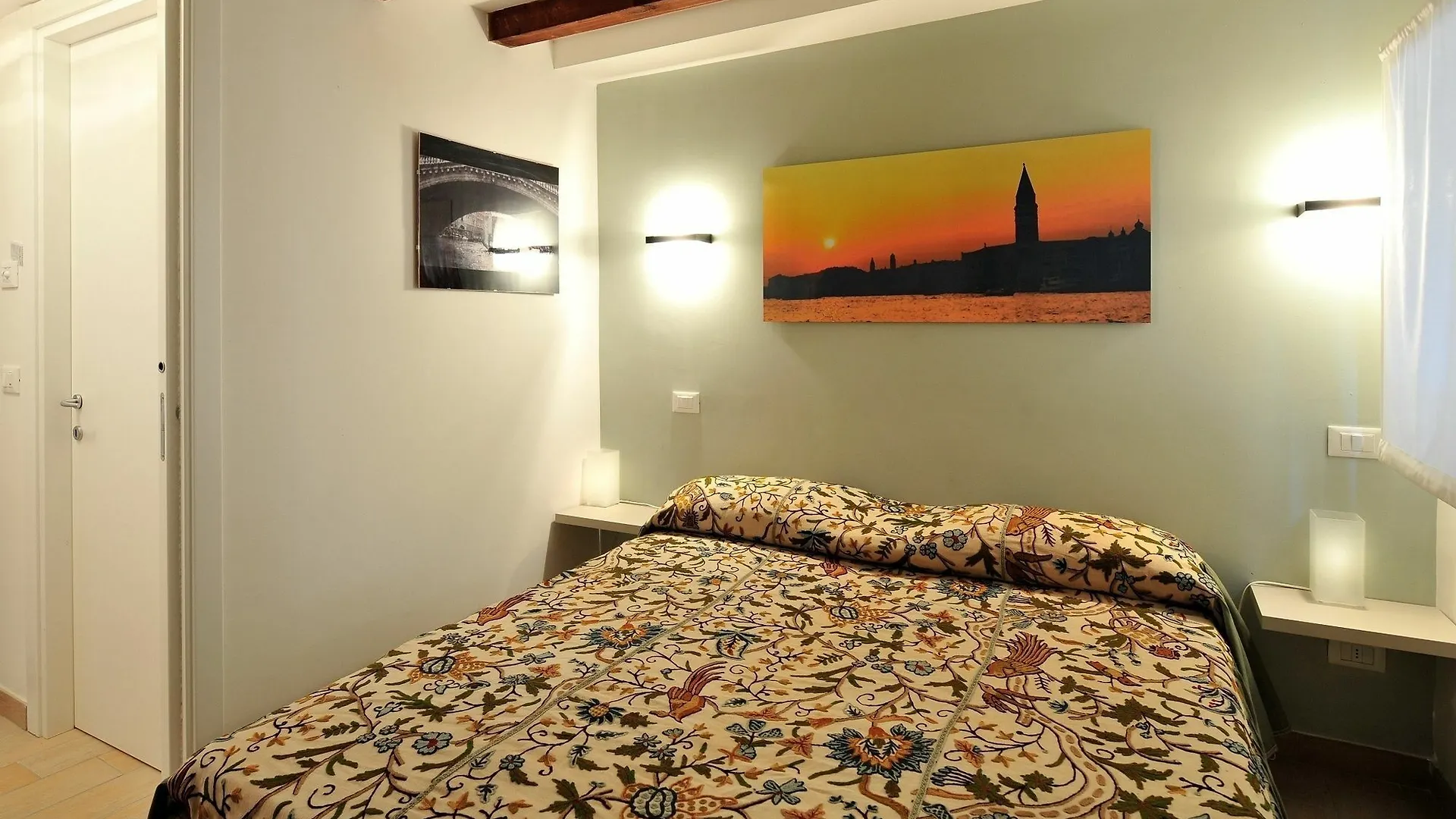 Creme Caramel Apartment Venice 0*,  Italy